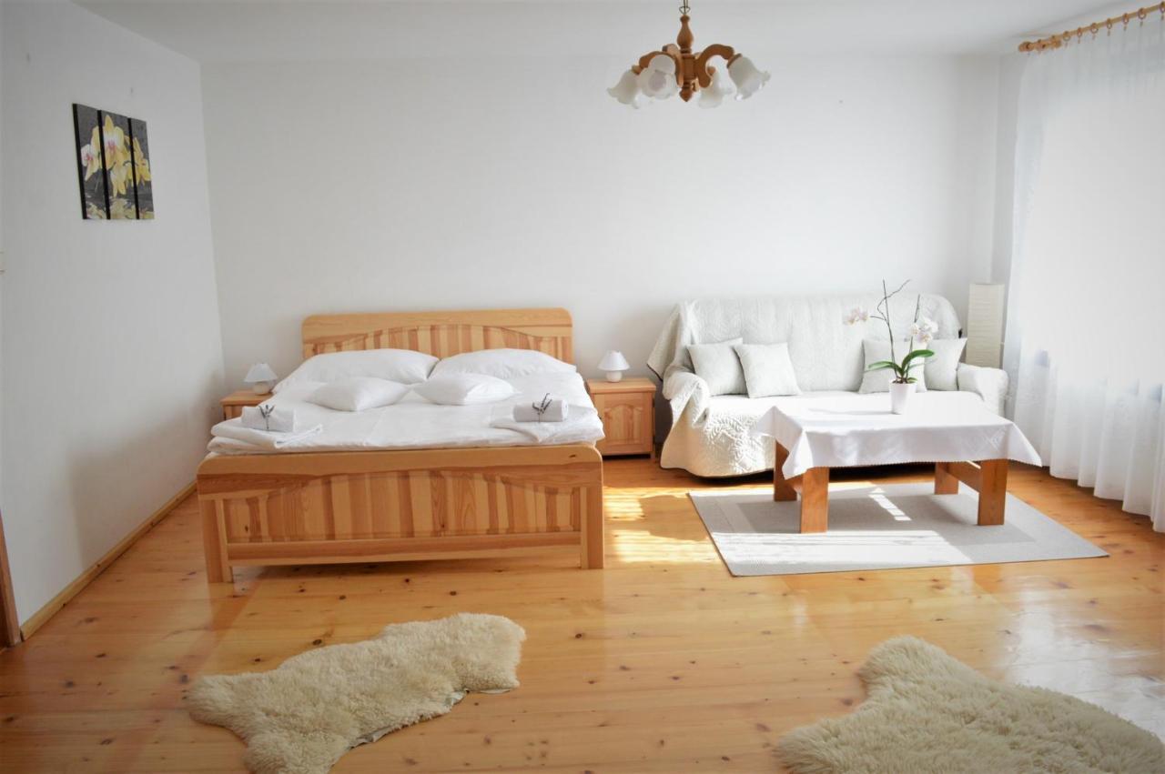 Apartmany Livia Litmanová エクステリア 写真